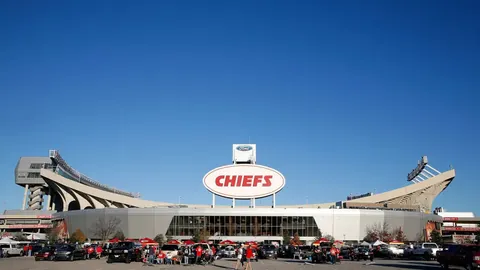 NBA热议：两连败快船巨头，联盟各路英豪皆遭遇铁骑挑战